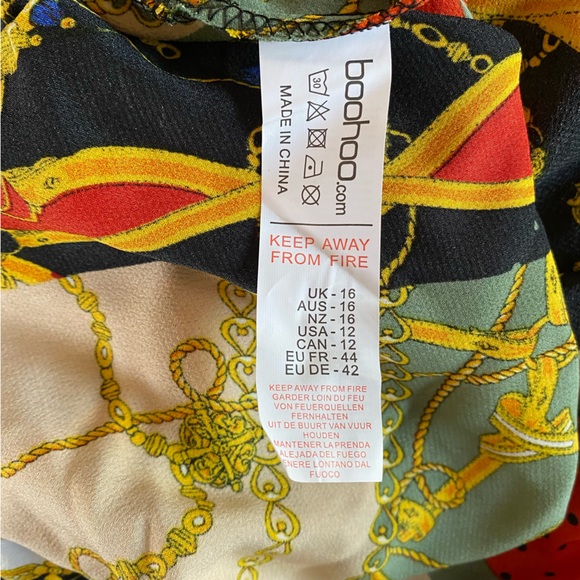 Tie Neck Chain Print Skater Dress - Picture 6 of 8